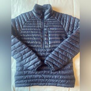 Patagonia 3/4 zip puffer pullover. Navy blue. XS. Like new condition
